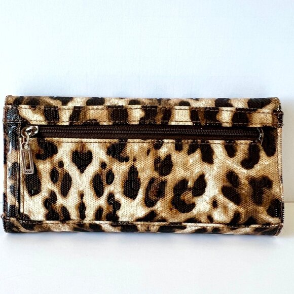 Guess Vera Cruz SLG Cheetah Tri-fold Wallet, SC306166 Coated, VGC! - Picture 2 of 14